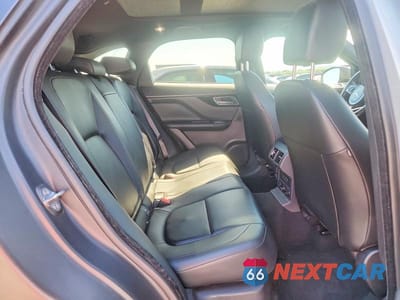 Zdjęcie 10 z 12 samochodu: 2018 JAGUAR F-PACE VIN:SADCJ2FX1JA265892 - miniatura