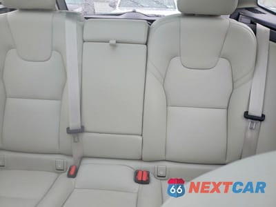 Zdjęcie 10 z 13 samochodu: 2023 VOLVO XC60 PLUS VIN:YV4H60DW9P1217810 - miniatura