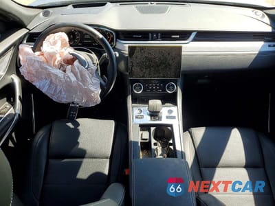 Zdjęcie 8 z 13 samochodu: 2024 JAGUAR F-PACE R-DYNAMIC S VIN:SADCT2EX0RA729858 - miniatura