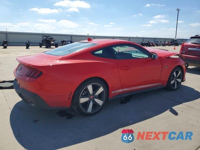 Trzecie zdjęcie samochodu z tyłu: 2025 FORD MUSTANG GT VIN:1FA6P8CF1S5412623 - miniatura