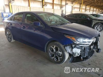 Czwarte zdjęcie samochodu z boku: 2019 KIA FORTE LXS VIN:3KPF24AD0KE043342 - miniatura