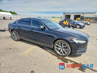 Czwarte zdjęcie samochodu z boku: 2017 VOLVO S90 T6 MOMENTUM VIN:YV1A22MK7H1014595 - miniatura