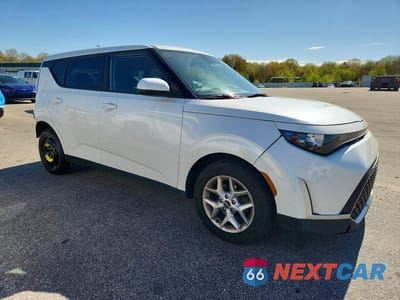 Czwarte zdjęcie samochodu z boku: 2023 KIA SOUL LX VIN:KNDJ23AU8P7860716 - miniatura