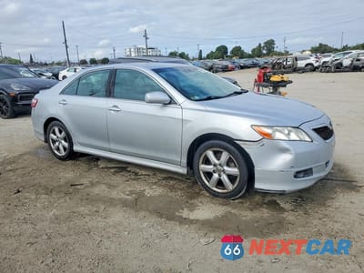 Czwarte zdjęcie samochodu z boku: 2007 TOYOTA CAMRY SE V6 VIN:4T1BK46K77U535330 - miniatura
