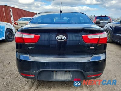 Zdjęcie 6 z 12 samochodu: 2015 KIA RIO LX VIN:KNADM4A32F6455800 - miniatura