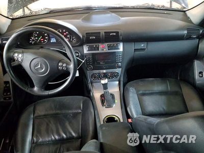 Zdjęcie 8 z 12 samochodu: 2006 MERCEDES-BENZ C 230 VIN:WDBRF52H86F763541 - miniatura
