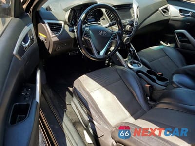 Zdjęcie 8 z 12 samochodu: 2015 HYUNDAI VELOSTER BASE VIN:KMHTC6AD8FU225465 - miniatura