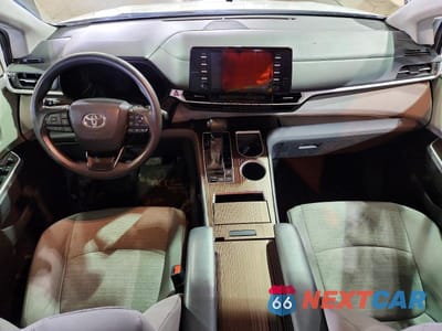 Zdjęcie 8 z 14 samochodu: 2024 TOYOTA SIENNA LE VIN:5TDKRKECXRS188016 - miniatura
