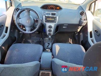 Zdjęcie 8 z 12 samochodu: 2011 TOYOTA YARIS BASE VIN:JTDKT4K35B5329958 - miniatura