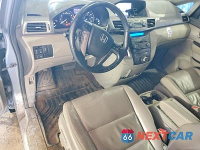 Zdjęcie 8 z 13 samochodu: 2013 HONDA ODYSSEY TOURING VIN:5FNRL5H93DB015422 - miniatura