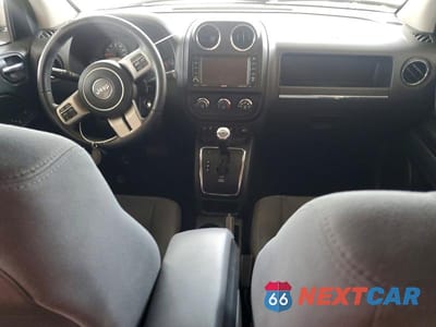 Zdjęcie 8 z 12 samochodu: 2012 JEEP COMPASS LATITUDE VIN:1C4NJCEB1CD542543 - miniatura