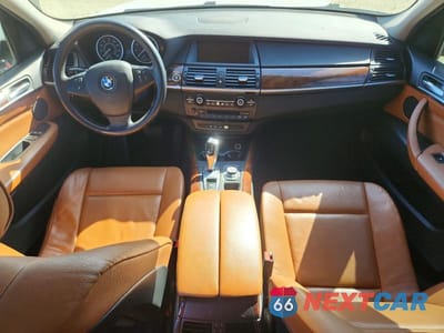 Zdjęcie 8 z 13 samochodu: 2010 BMW X5 M VIN:5UXFE4C53AL382551 - miniatura