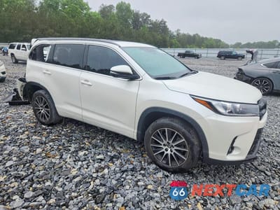 Czwarte zdjęcie samochodu z boku: 2018 TOYOTA HIGHLANDER SE VIN:5TDKZRFH7JS532618 - miniatura
