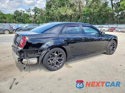 Trzecie zdjęcie samochodu z tyłu: 2019 CHRYSLER 300 S VIN:2C3CCABGXKH590716 - miniatura