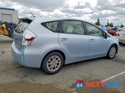 Trzecie zdjęcie samochodu z tyłu: 2013 TOYOTA PRIUS V THREE VIN:JTDZN3EU2D3264427 - miniatura