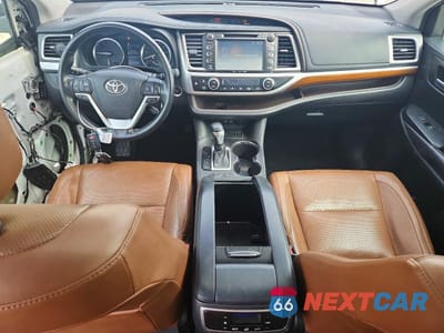 Zdjęcie 8 z 14 samochodu: 2018 TOYOTA HIGHLANDER LIMITED VIN:5TDYZRFH7JS239554 - miniatura