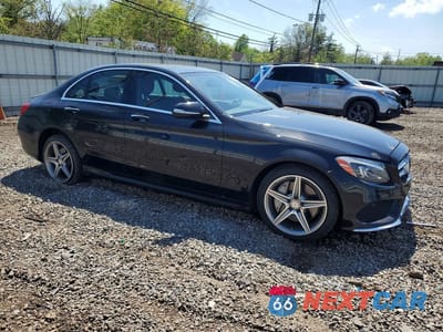 Czwarte zdjęcie samochodu z boku: 2015 MERCEDES-BENZ C 300 4MATIC VIN:55SWF4KB1FU060456 - miniatura