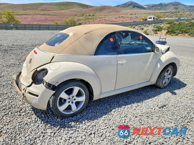 Trzecie zdjęcie samochodu z tyłu: 2006 VOLKSWAGEN NEW BEETLE CONVERTIBLE OPTION PACKAGE 2 VIN:3VWSF31Y36M317786 - miniatura