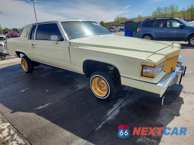 Czwarte zdjęcie samochodu z boku: 1981 CADILLAC DEVILLE VIN:1G6AD4793B9221338 - miniatura