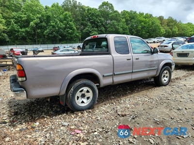 Trzecie zdjęcie samochodu z tyłu: 2002 TOYOTA TUNDRA SR5 V8 VIN:5TBRT34122S332176 - miniatura