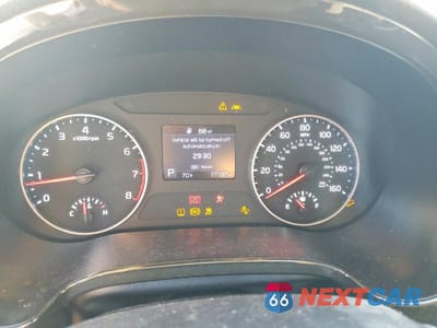 Zdjęcie 9 z 13 samochodu: 2023 KIA SELTOS VIN:KNDEU2AA2P7392106 - miniatura