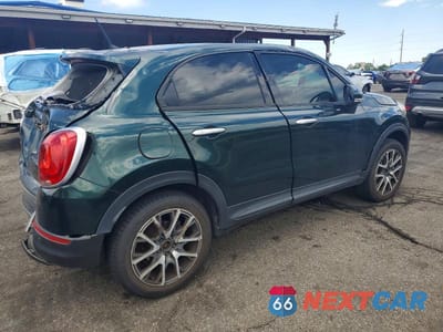 Trzecie zdjęcie samochodu z tyłu: 2016 FIAT 500X 4D 4WD VIN:ZFBCFYETXGP384824 - miniatura
