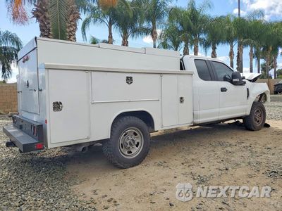 Trzecie zdjęcie samochodu z tyłu: 2022 FORD F350 SUPER DUTY VIN:1FD8X3E64NEE94642 - miniatura