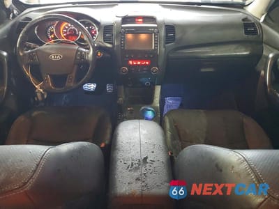 Zdjęcie 8 z 13 samochodu: 2011 KIA SORENTO SX VIN:5XYKWDA26BG140498 - miniatura