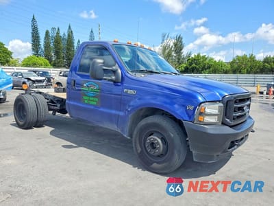 Czwarte zdjęcie samochodu z boku: 2004 FORD F350 SUPER DUTY VIN:1FDWF36S64EB54414 - miniatura