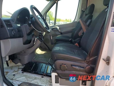 Zdjęcie 7 z 13 samochodu: 2014 MERCEDES-BENZ SPRINTER 3500 VIN:WD3PF4CC8E5881318 - miniatura