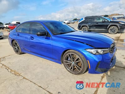 Czwarte zdjęcie samochodu z boku: 2023 BMW M340I VIN:3MW49FS09P8D54524 - miniatura