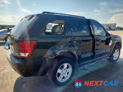 Trzecie zdjęcie samochodu z tyłu: 2005 JEEP GRAND CHEROKEE LAREDO VIN:1J4GS48K15C724270 - miniatura