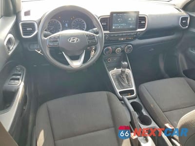 Zdjęcie 8 z 14 samochodu: 2021 HYUNDAI VENUE SE VIN:KMHRB8A38MU112015 - miniatura