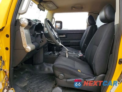 Zdjęcie 7 z 14 samochodu: 2007 TOYOTA FJ CRUISER BASE VIN:JTEBU11F570074462 - miniatura