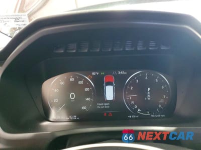 Zdjęcie 9 z 13 samochodu: 2016 VOLVO XC90 T6 VIN:YV4A22PK1G1023094 - miniatura