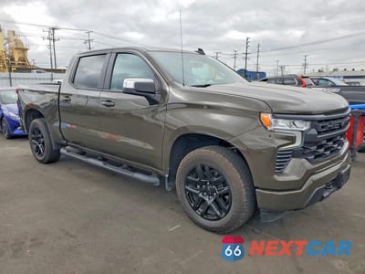 Czwarte zdjęcie samochodu z boku: 2023 CHEVROLET SILVERADO K1500 LT VIN:1GCPDDEK6PZ233066 - miniatura