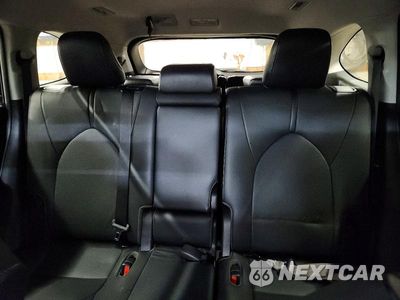 Zdjęcie 10 z 14 samochodu: 2021 TOYOTA HIGHLANDER LIMITED VIN:5TDDZRBH2MS104331 - miniatura