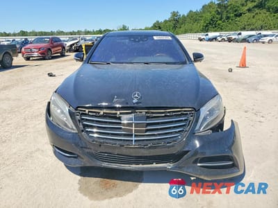 Piąte zdjęcie samochodu w środku: 2016 MERCEDES-BENZ S 550 4MATIC VIN:WDDUG8FB2GA218973 - miniatura