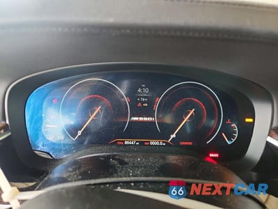 Zdjęcie 9 z 13 samochodu: 2019 BMW M550XI VIN:WBAJB9C51KB288772 - miniatura