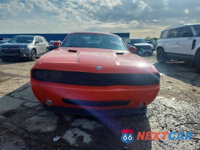 Piąte zdjęcie samochodu w środku: 2010 DODGE CHALLENGER R VIN:2B3CJ5DT1AH200590 - miniatura
