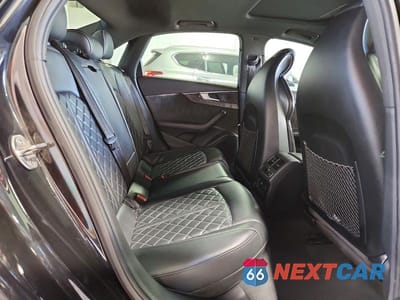 Zdjęcie 10 z 13 samochodu: 2019 AUDI S4 PREMIUM PLUS VIN:WAUB4AF40KA103684 - miniatura
