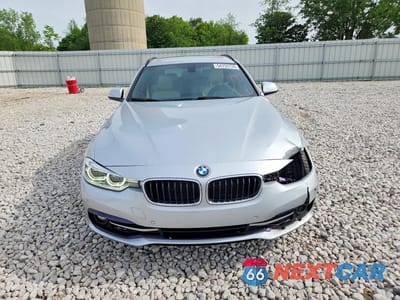 Piąte zdjęcie samochodu w środku: 2016 BMW 328 XI VIN:WBA8G5C55GK442495 - miniatura