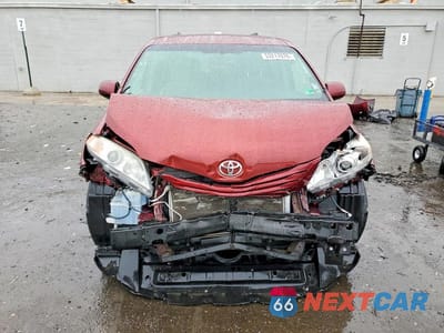 Piąte zdjęcie samochodu w środku: 2016 TOYOTA SIENNA LE VIN:5TDKK3DC4GS716934 - miniatura