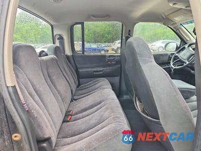 Zdjęcie 10 z 12 samochodu: 2001 DODGE DAKOTA QUAD VIN:1B7GL2AN81S188686 - miniatura