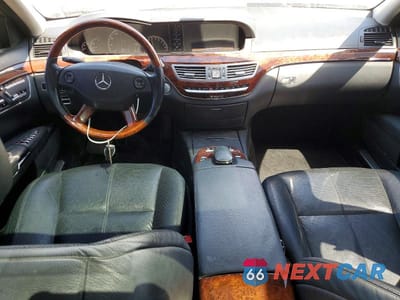 Zdjęcie 8 z 13 samochodu: 2007 MERCEDES-BENZ S 550 4MATIC VIN:WDDNG86X47A147808 - miniatura