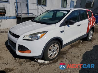 2015 FORD ESCAPE 1FMCU0F71FUA45452 - główne zdjęcie licytacji z USA - miniatura