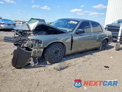 2004 MERCURY GRAND MARQUIS GS 2MEFM74W54X692994 - główne zdjęcie licytacji z USA - miniatura