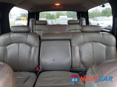 Zdjęcie 10 z 13 samochodu: 2000 CHEVROLET SUBURBAN K1500 VIN:3GNFK16T3YG162005 - miniatura