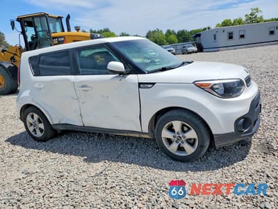 Czwarte zdjęcie samochodu z boku: 2019 KIA SOUL VIN:KNDJN2A22K7022335 - miniatura