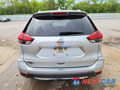 Zdjęcie 6 z 13 samochodu: 2019 NISSAN ROGUE SV VIN:JN8AT2MVXKW373063 - miniatura